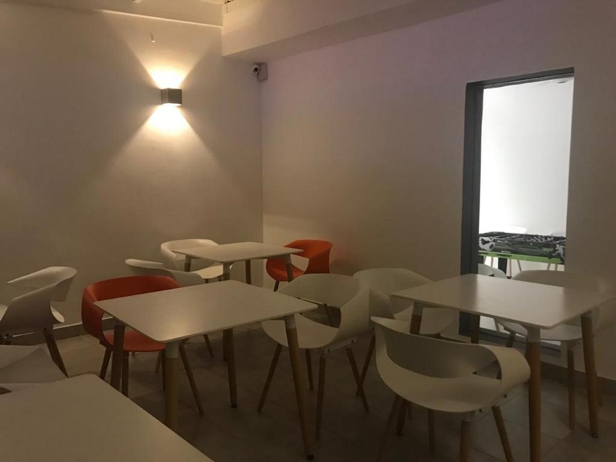 The Capsule Hotel Colombo Exterior foto