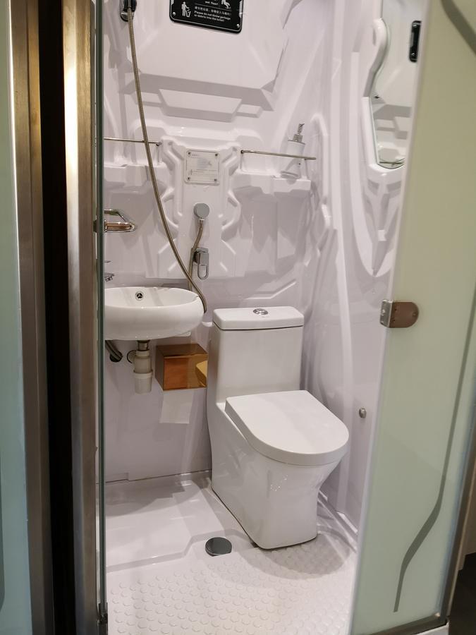 The Capsule Hotel Colombo Exterior foto