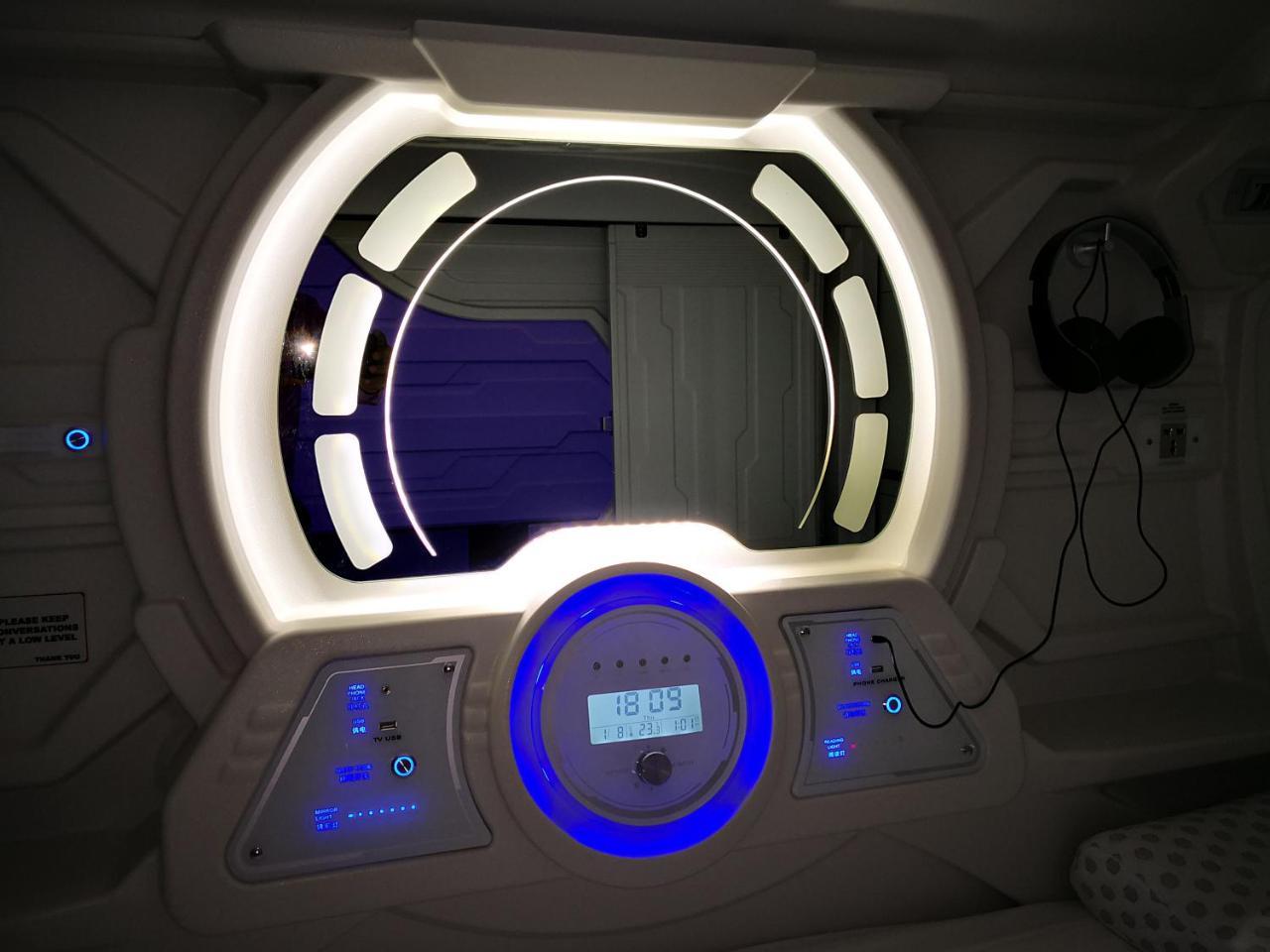The Capsule Hotel Colombo Exterior foto